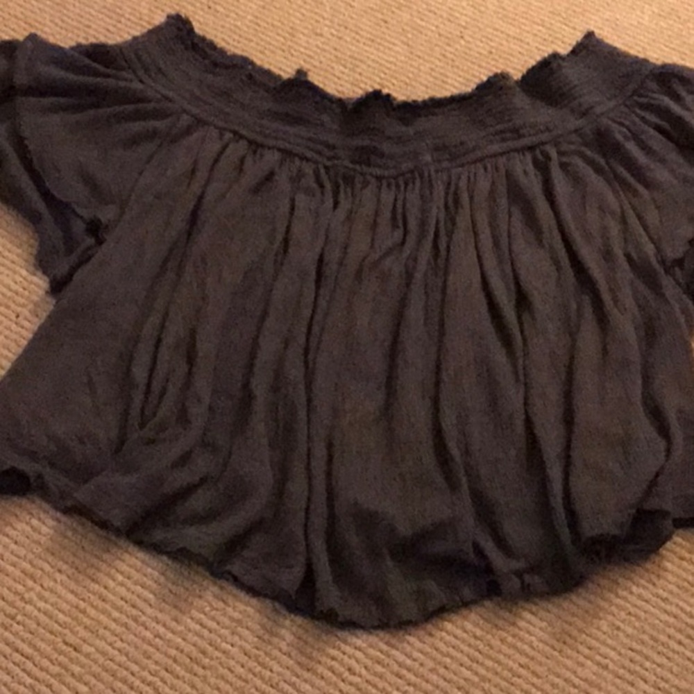 Free people size small gray short top